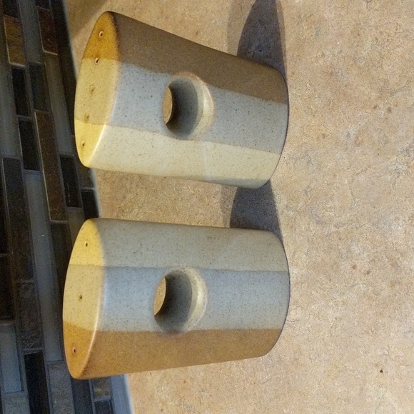 Unique Salt and Pepper Shakers - Picture 7 of 7